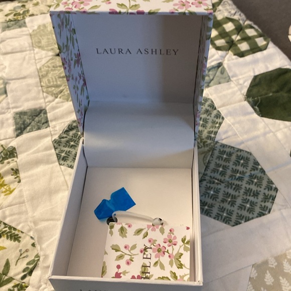 🛍️CLASSIC 🛍️ STAINLESS STEEL MAGNET 🧲 CLOSURE WATCH JAPANESE MOVEMENT - Picture 8 of 16